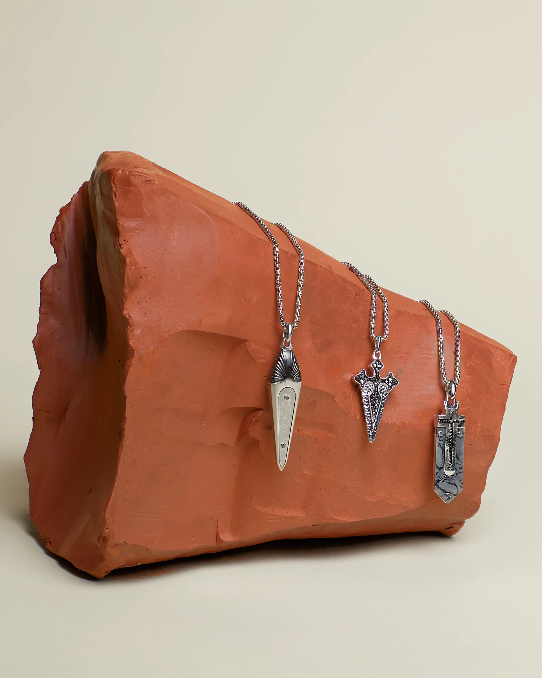 1582-marc-anthony-pendant-bvp1075-wmmna-1.jpg